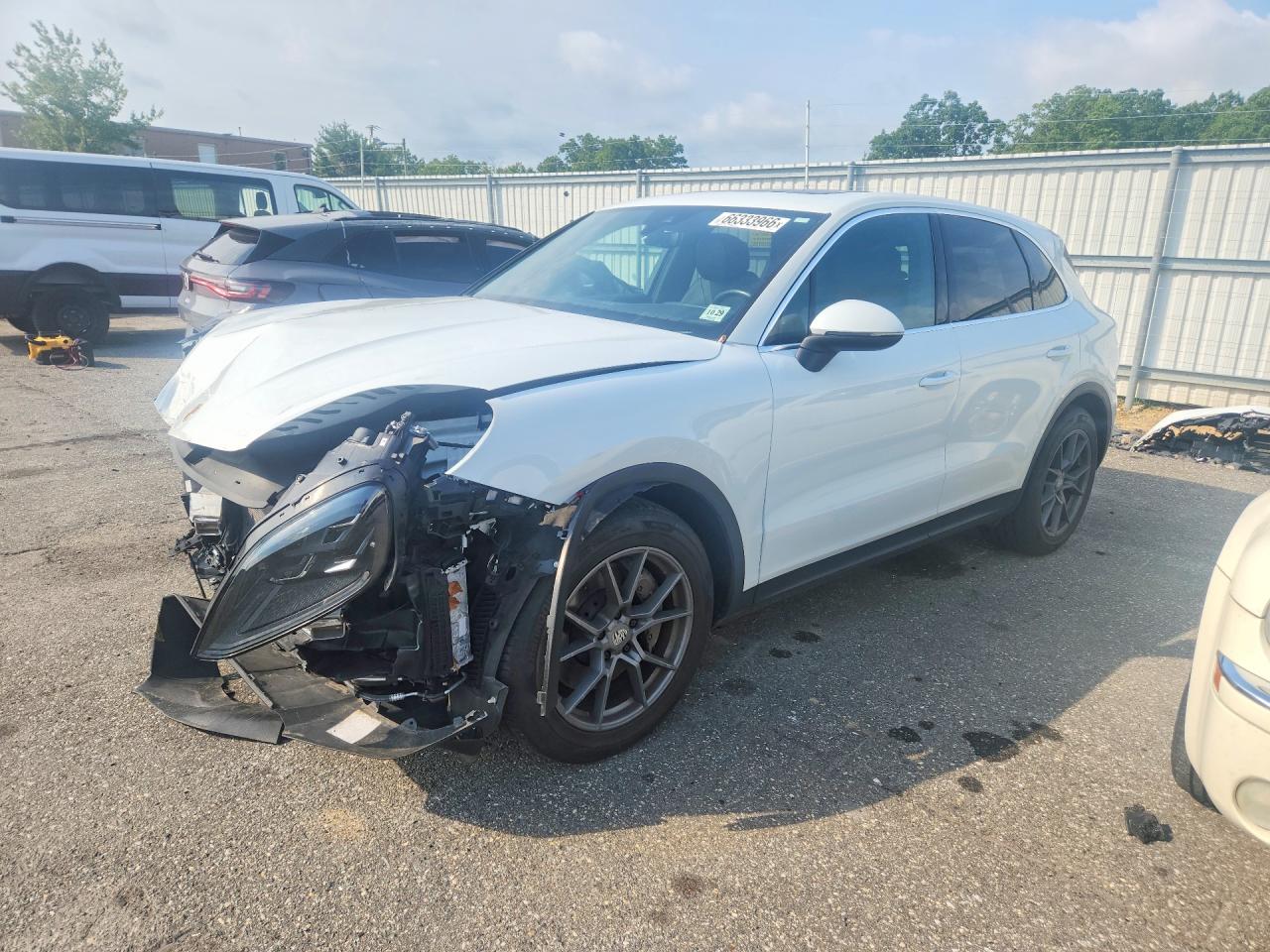 2024 PORSCHE CAYENNE
