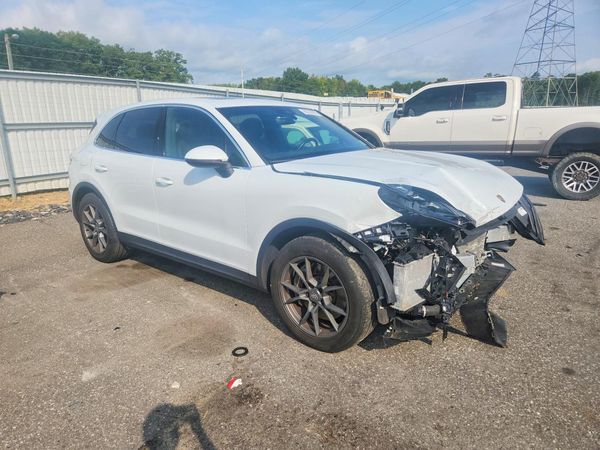 2024 PORSCHE CAYENNE