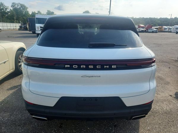2024 PORSCHE CAYENNE