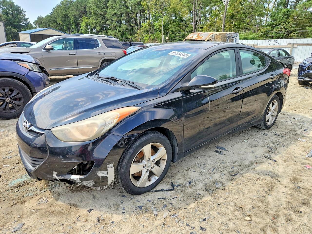 2013 HYUNDAI ELANTRA — Front 3/4