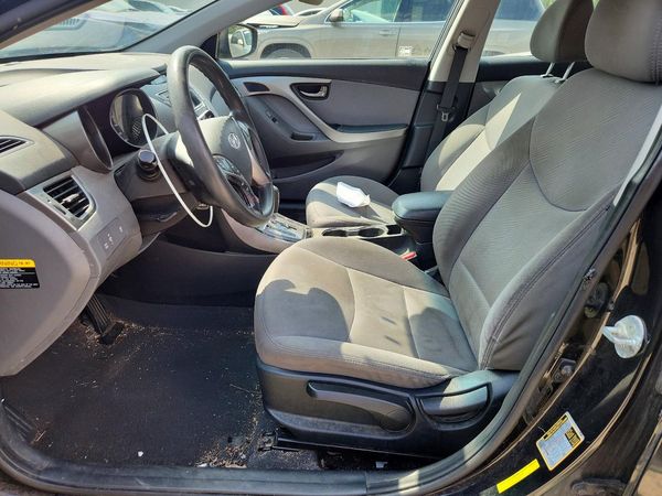 2013 HYUNDAI ELANTRA — DENT