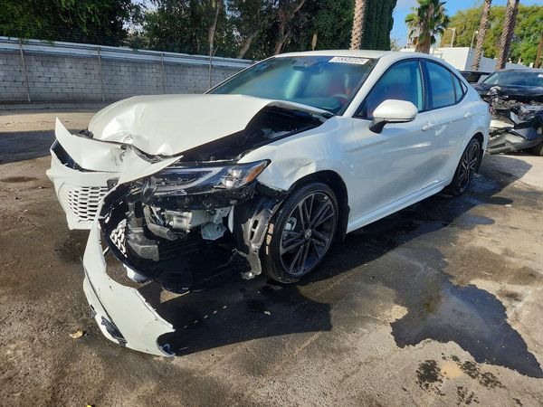 2026 TOYOTA CAMRY