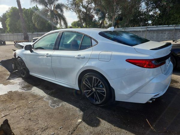 2026 TOYOTA CAMRY