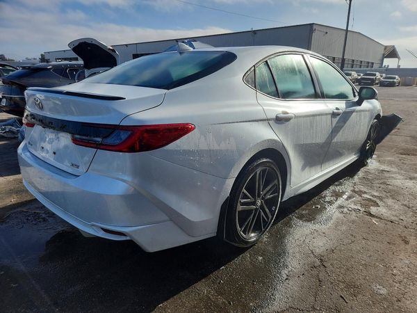 2026 TOYOTA CAMRY
