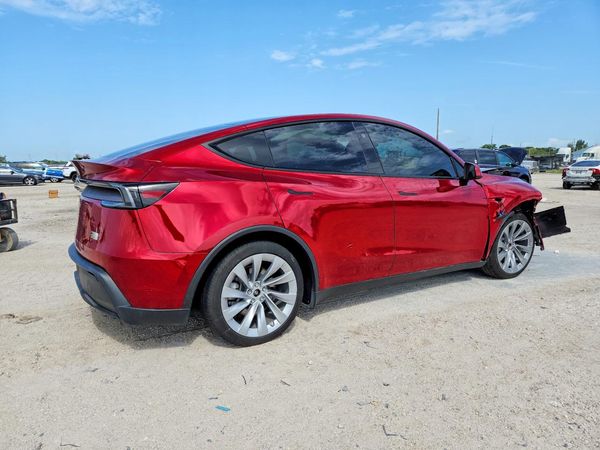 2026 TESLA MODEL Y
