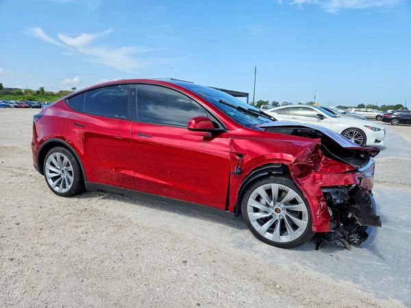 2026 TESLA MODEL Y