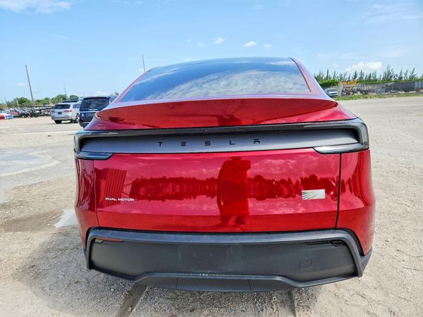 2026 TESLA MODEL Y