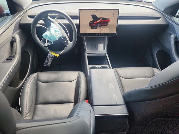 2026 TESLA MODEL Y
