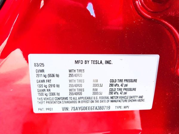 2026 TESLA MODEL Y