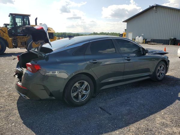 2022 KIA K5