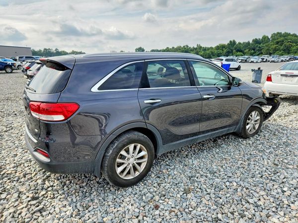 2017 KIA SORENTO L, LX