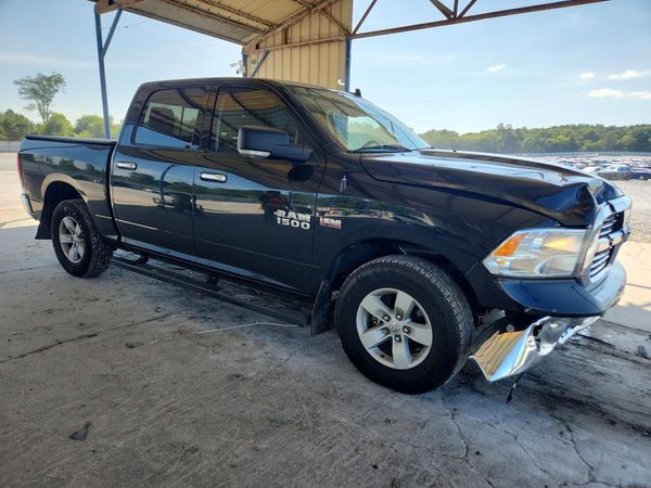 2018 RAM 1500 SLT