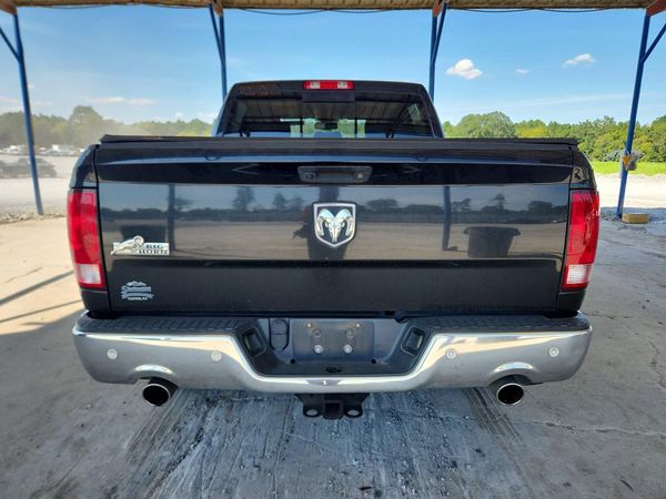 2018 RAM 1500 SLT