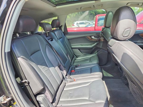 2017 AUDI Q7 quattro Premium Plus