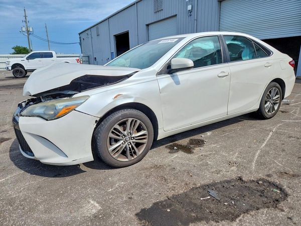 2017 TOYOTA CAMRY