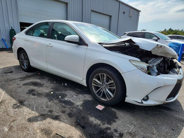 2017 TOYOTA CAMRY