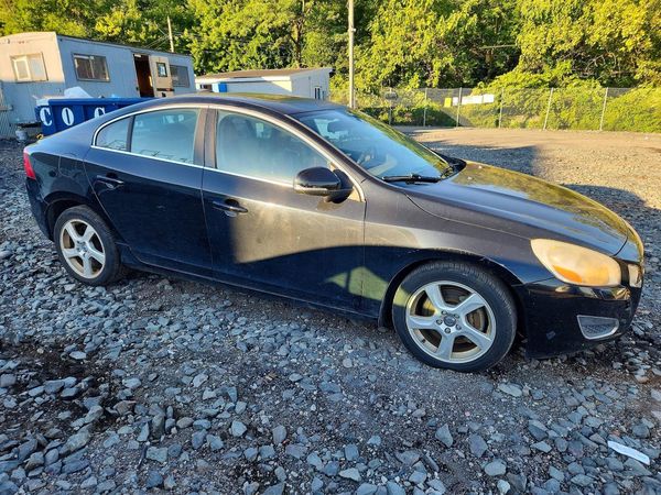 2013 VOLVO S60