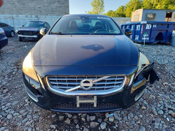 2013 VOLVO S60