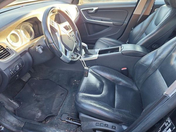 2013 VOLVO S60