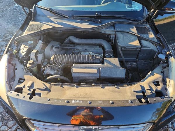 2013 VOLVO S60