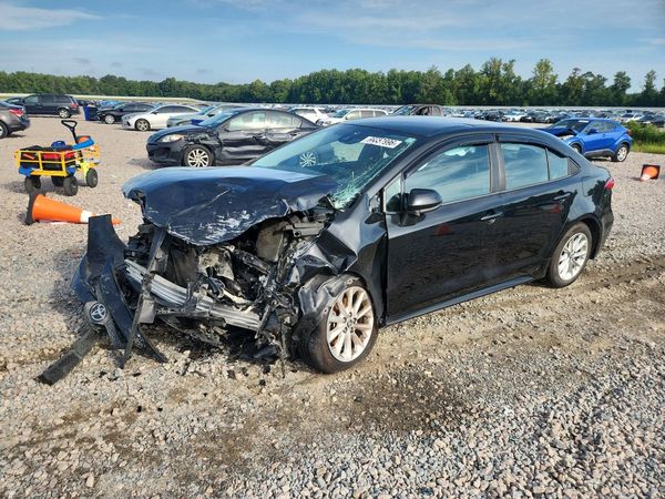 2021 TOYOTA COROLLA LE w/Premium pkg2 — Front 3/4