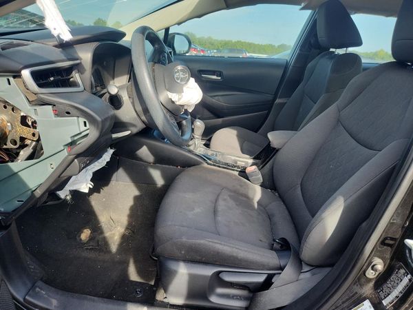 2021 TOYOTA COROLLA LE w/Premium pkg2 — DENT