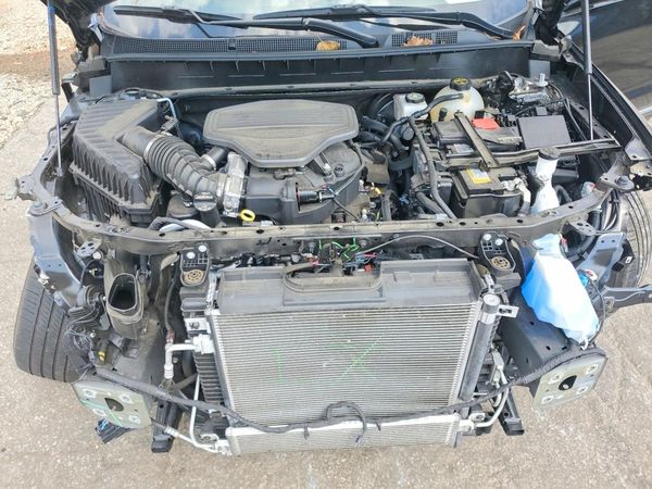 2025 CADILLAC XT6 Sport — Engine bay
