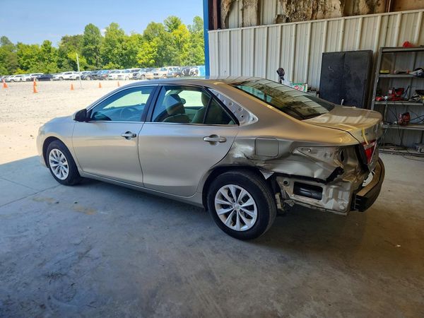 2015 TOYOTA CAMRY