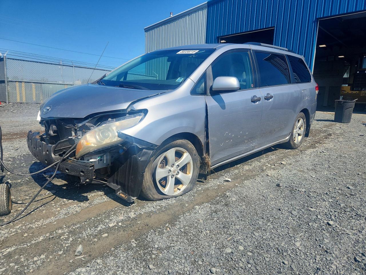2012 TOYOTA SIENNA