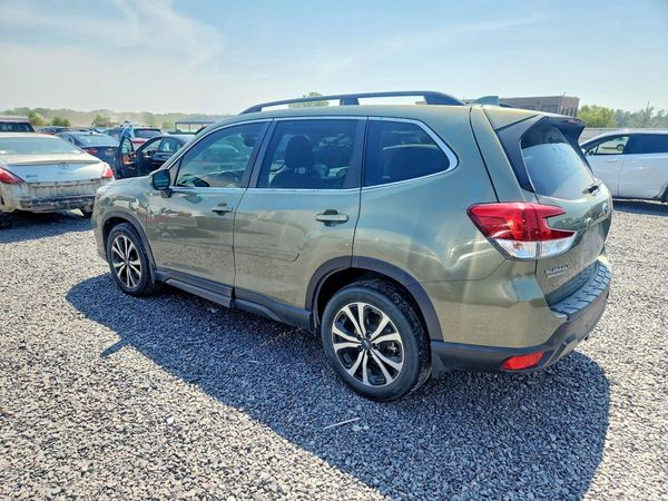 2021 SUBARU FORESTER Limited
