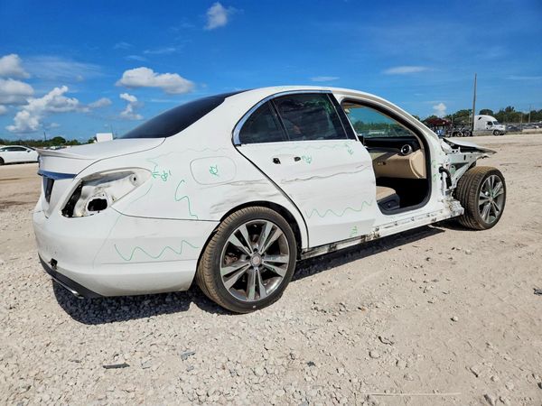 2015 MERCEDES-BENZ C