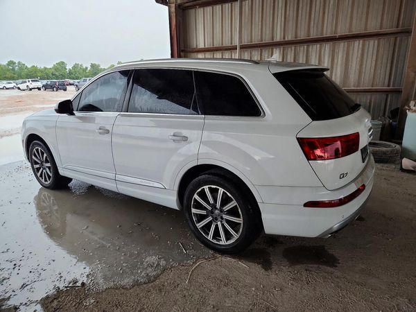 2017 AUDI Q7 quattro Premium Plus