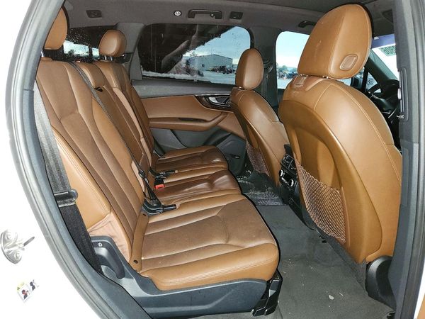 2017 AUDI Q7 quattro Premium Plus