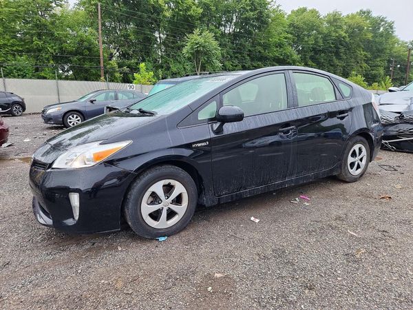2015 TOYOTA PRIUS