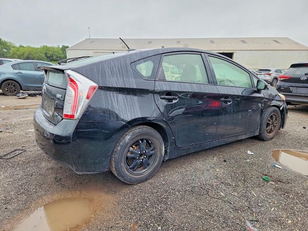 2015 TOYOTA PRIUS