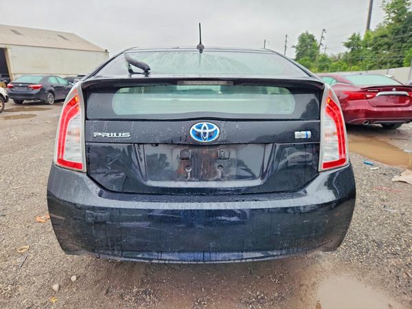 2015 TOYOTA PRIUS