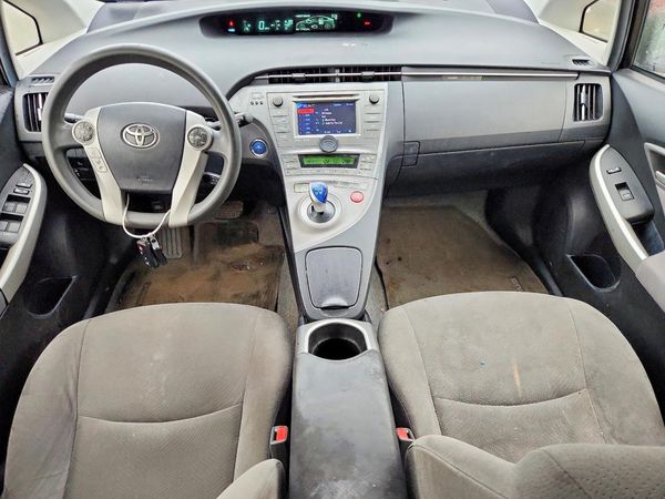 2015 TOYOTA PRIUS
