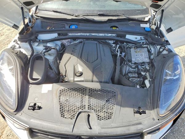 2022 PORSCHE MACAN
