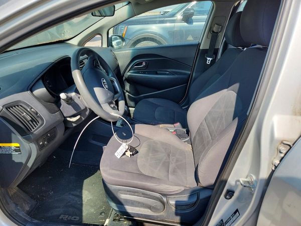 2014 KIA RIO