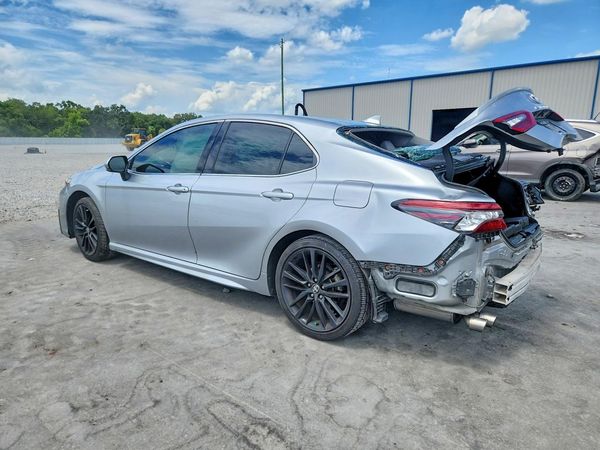2024 TOYOTA CAMRY