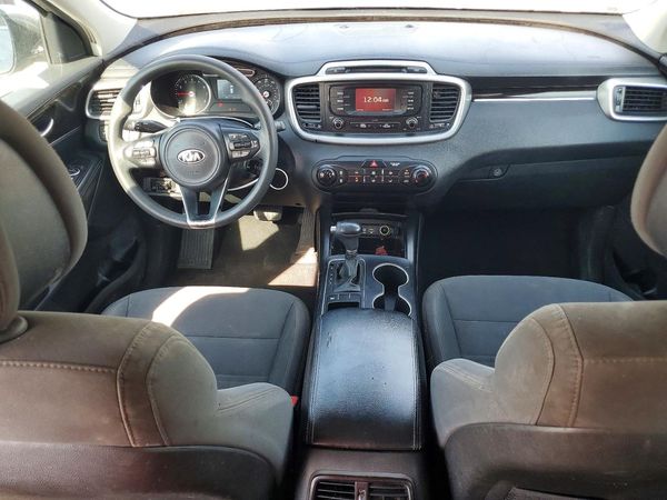 2017 KIA SORENTO L, LX