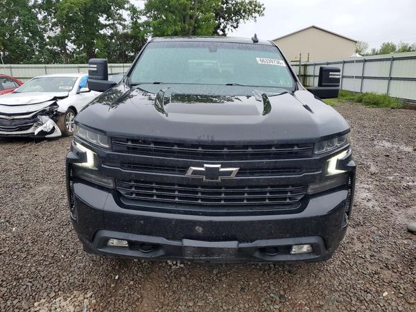 2021 CHEVROLET SILVERADO RST