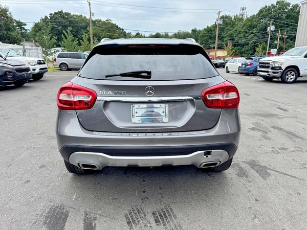 2018 MERCEDES-BENZ GLA GLA250