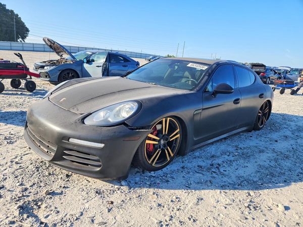 2015 PORSCHE PANAMERA S (2WD), 4S (4WD)