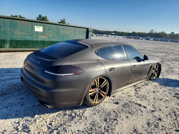 2015 PORSCHE PANAMERA S (2WD), 4S (4WD)
