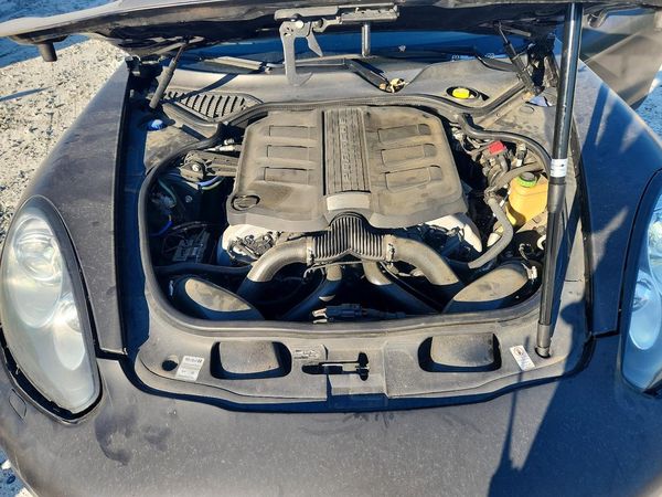 2015 PORSCHE PANAMERA S (2WD), 4S (4WD)