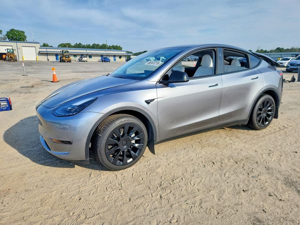 2024 TESLA MODEL Y — Front 3/4