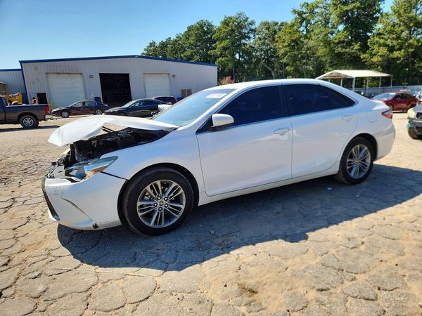 2015 TOYOTA CAMRY