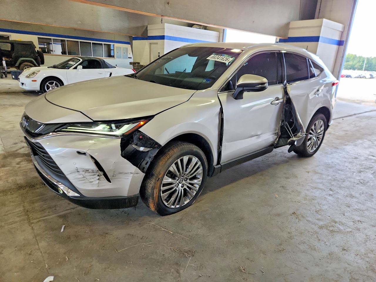 2023 TOYOTA VENZA