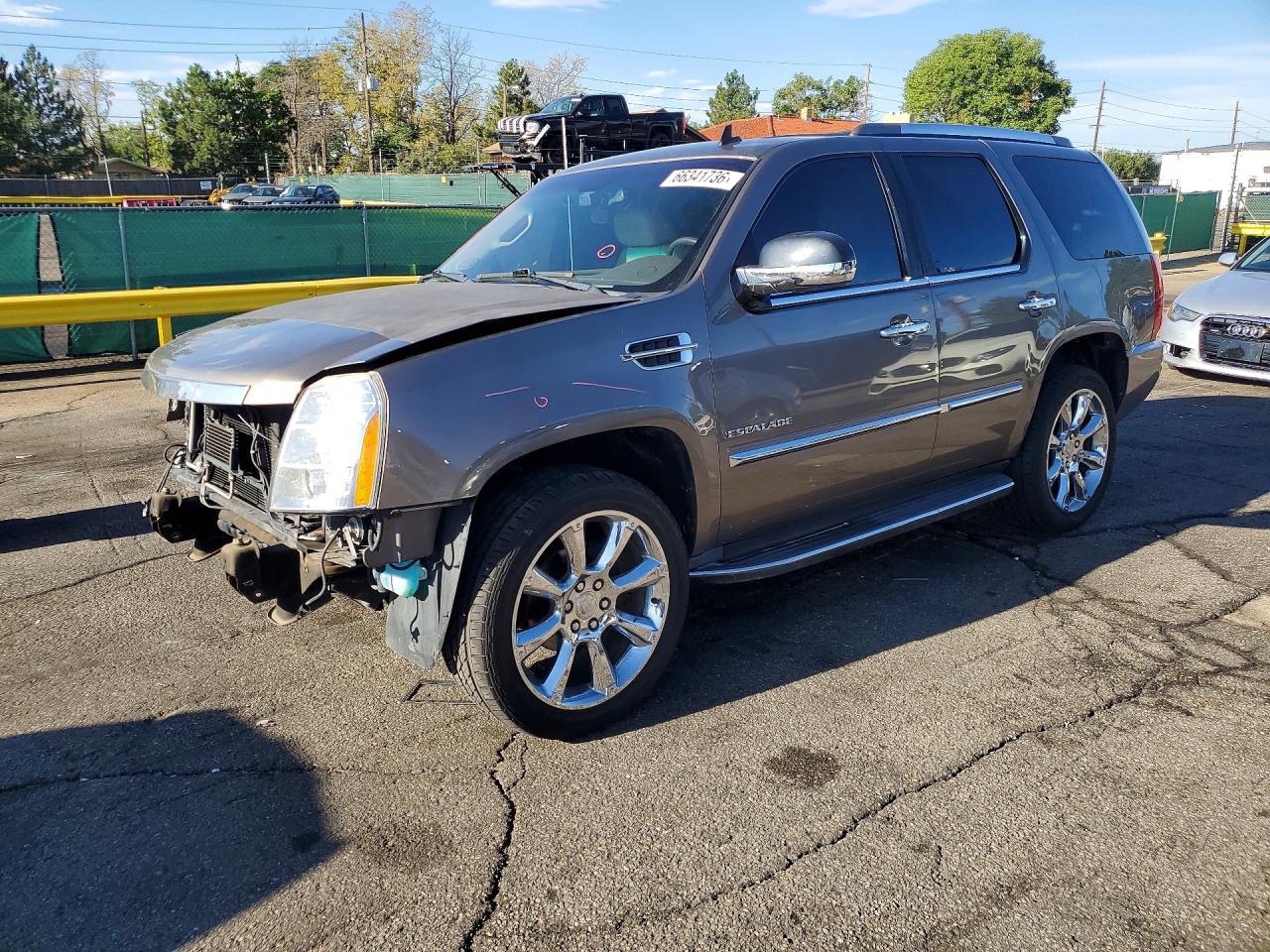 2012 CADILLAC ESCALADE Luxury